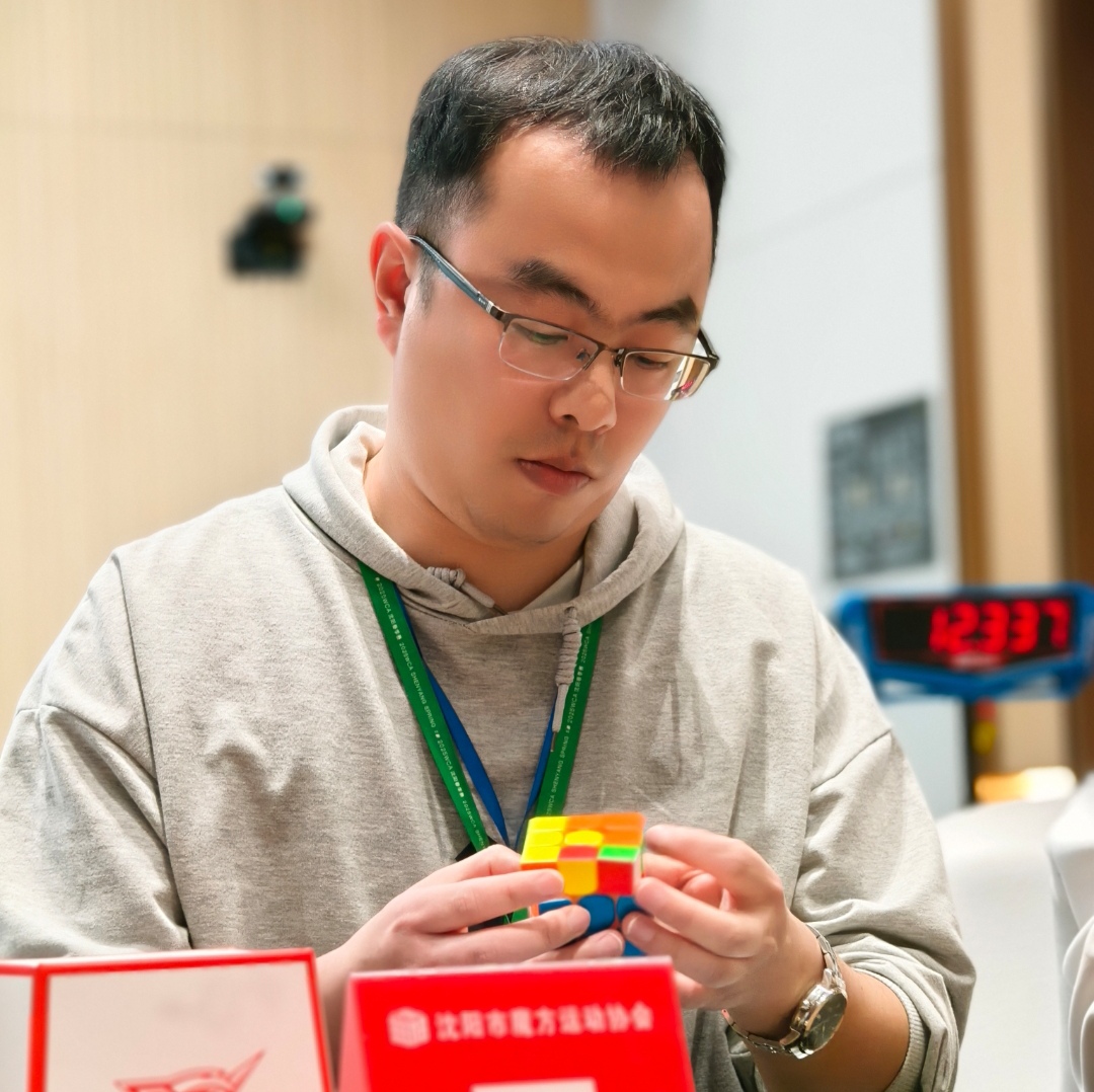 Yumeng Han (韩雨濛)