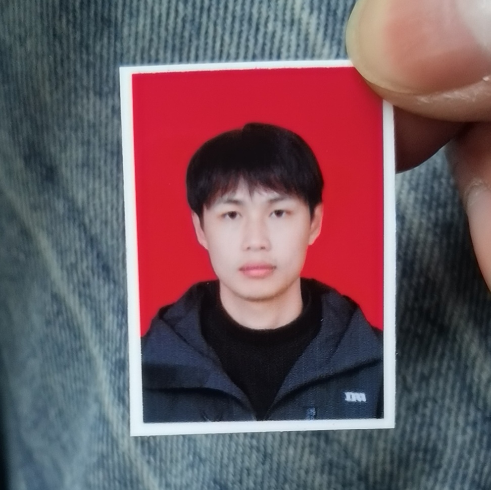Xiang Chen (陈翔)