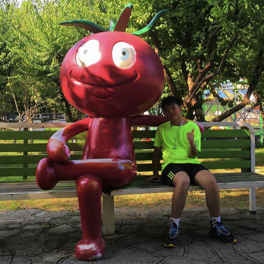 Jihao Huang (黄继豪)