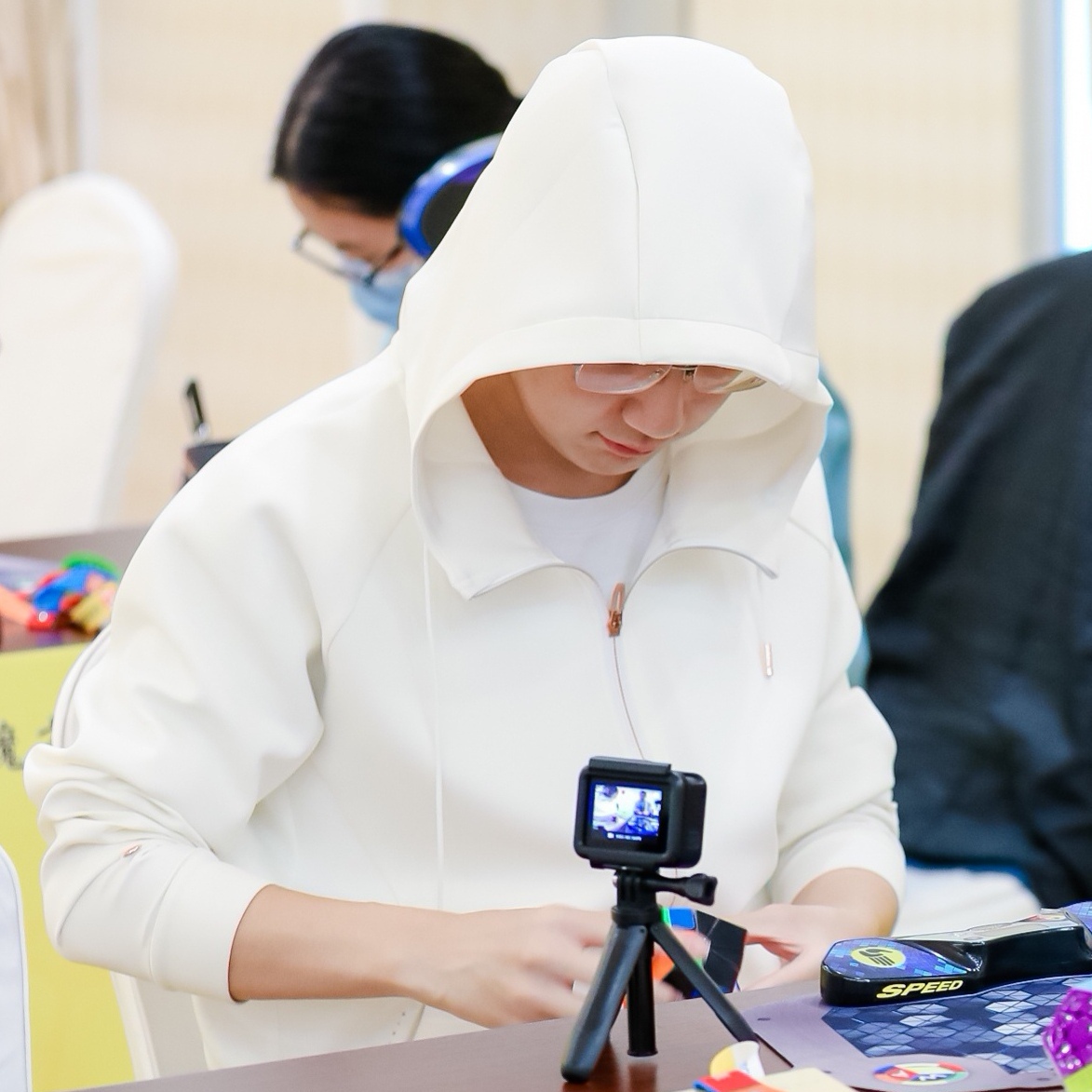 Aolin Tang (唐奥林)