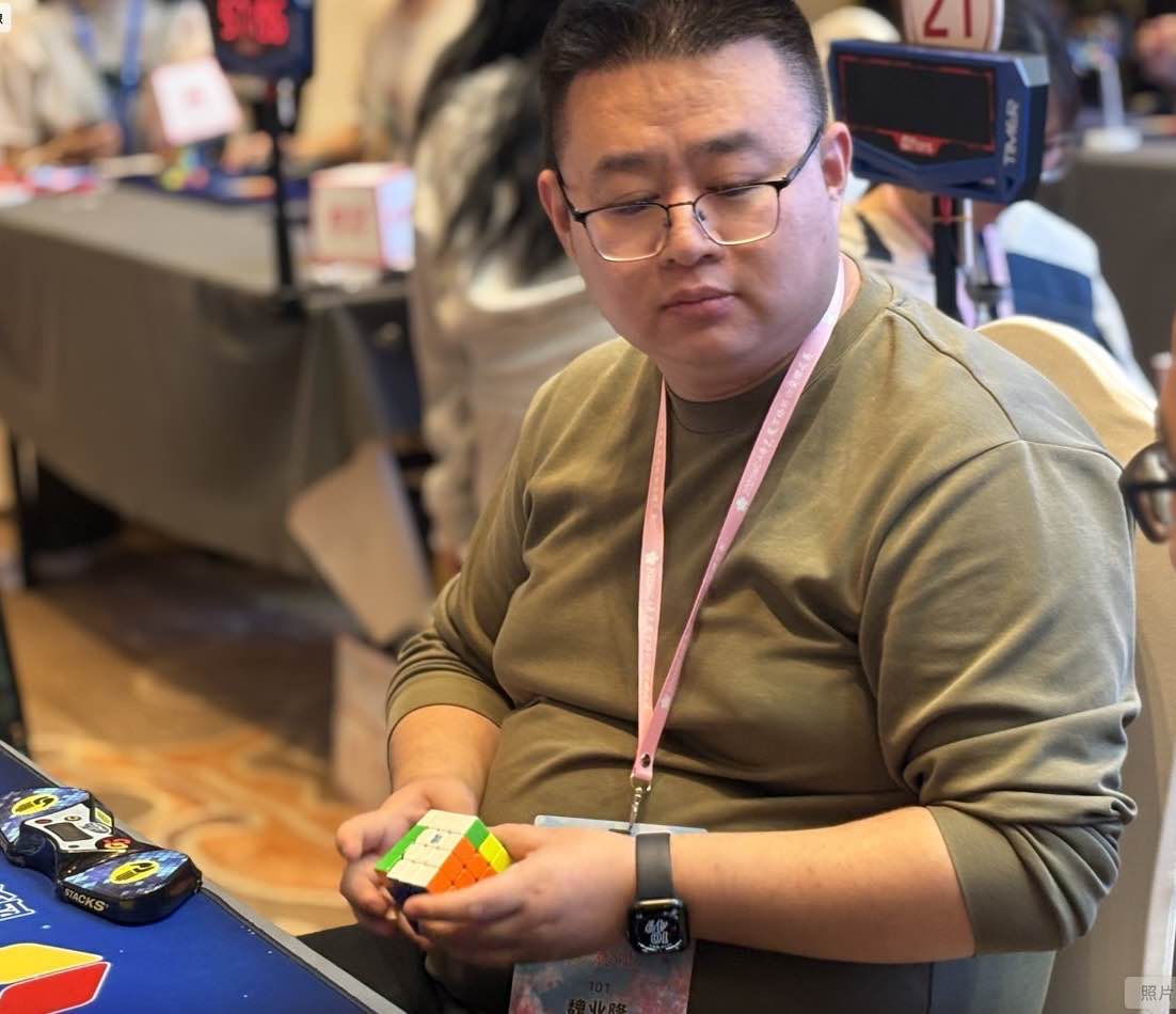 Yelong Wei (魏业隆)