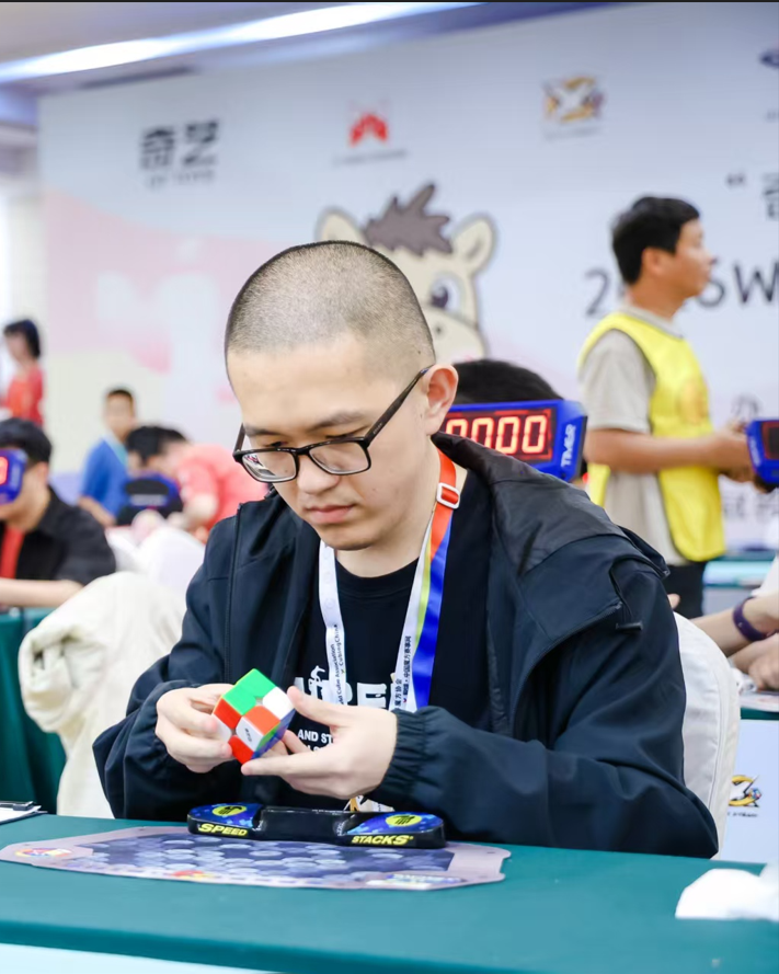 Zhen Yan (闫臻)