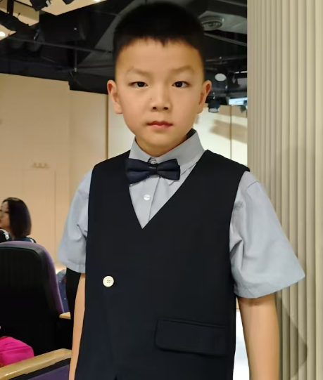 Zhilin Zhang (章智霖)