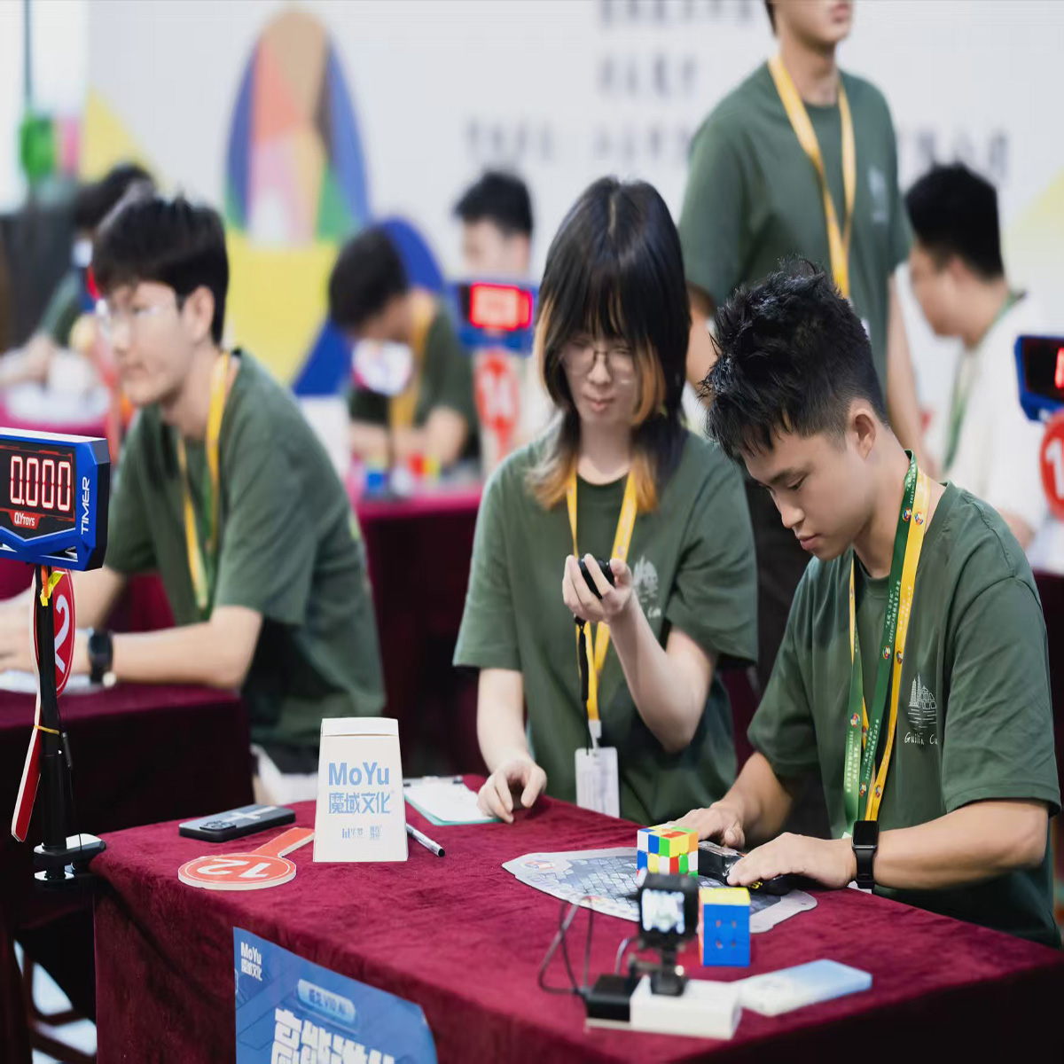 Huanyi Tan (谭焕疑)