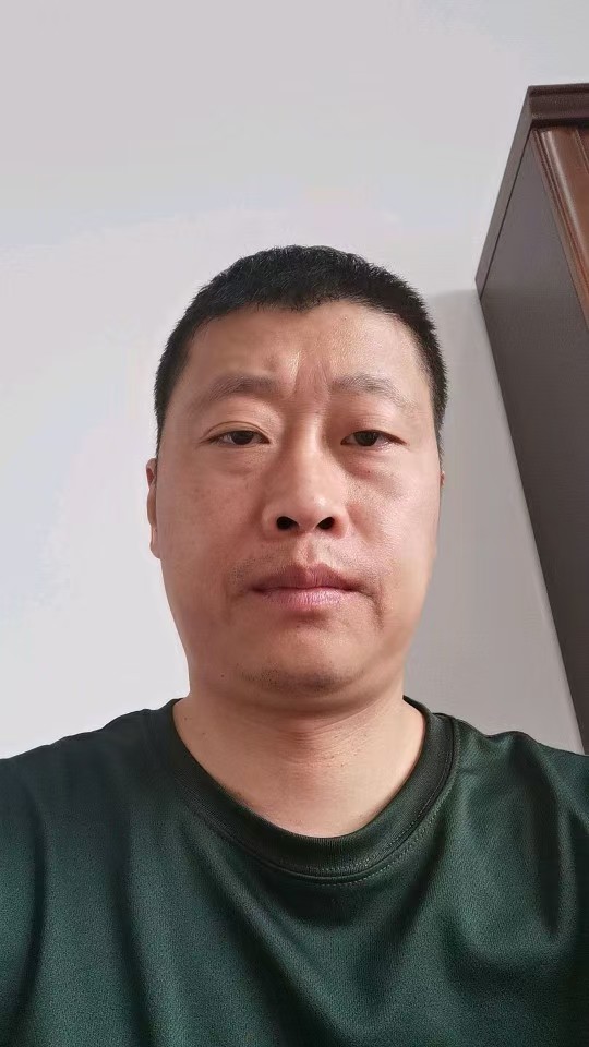 Yi Li (李毅)