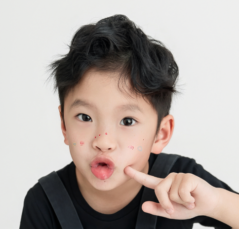 Zhuoyi Ye (叶卓一)
