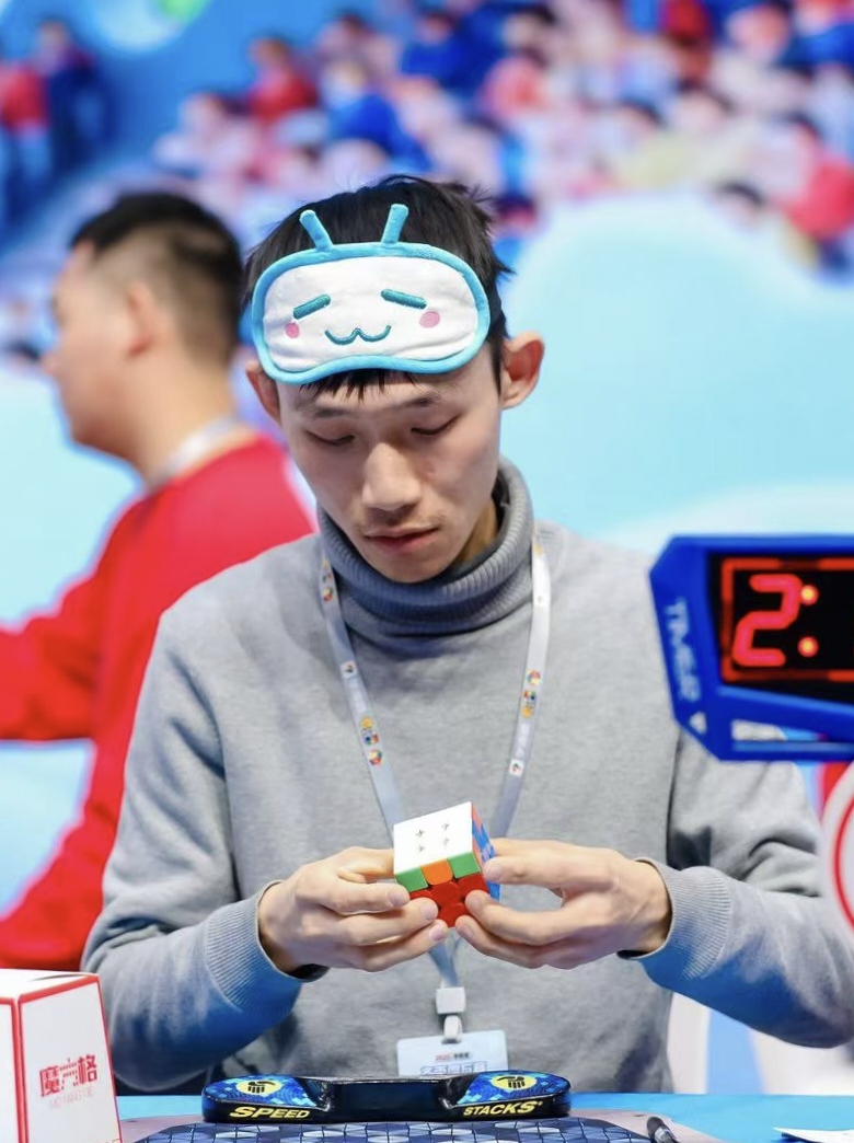 Shouheng Yin (尹守恒)