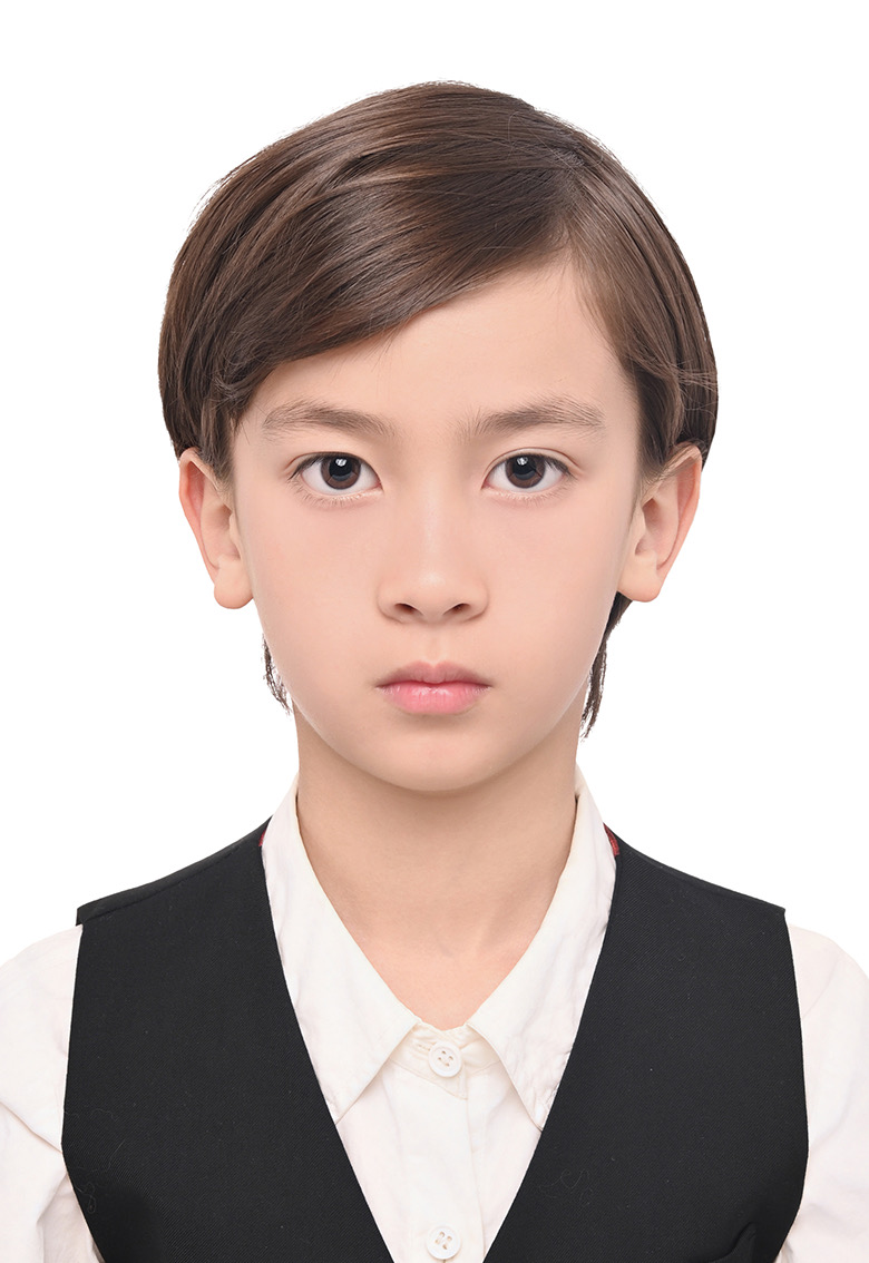 Yiheng Yan (严艺珩)