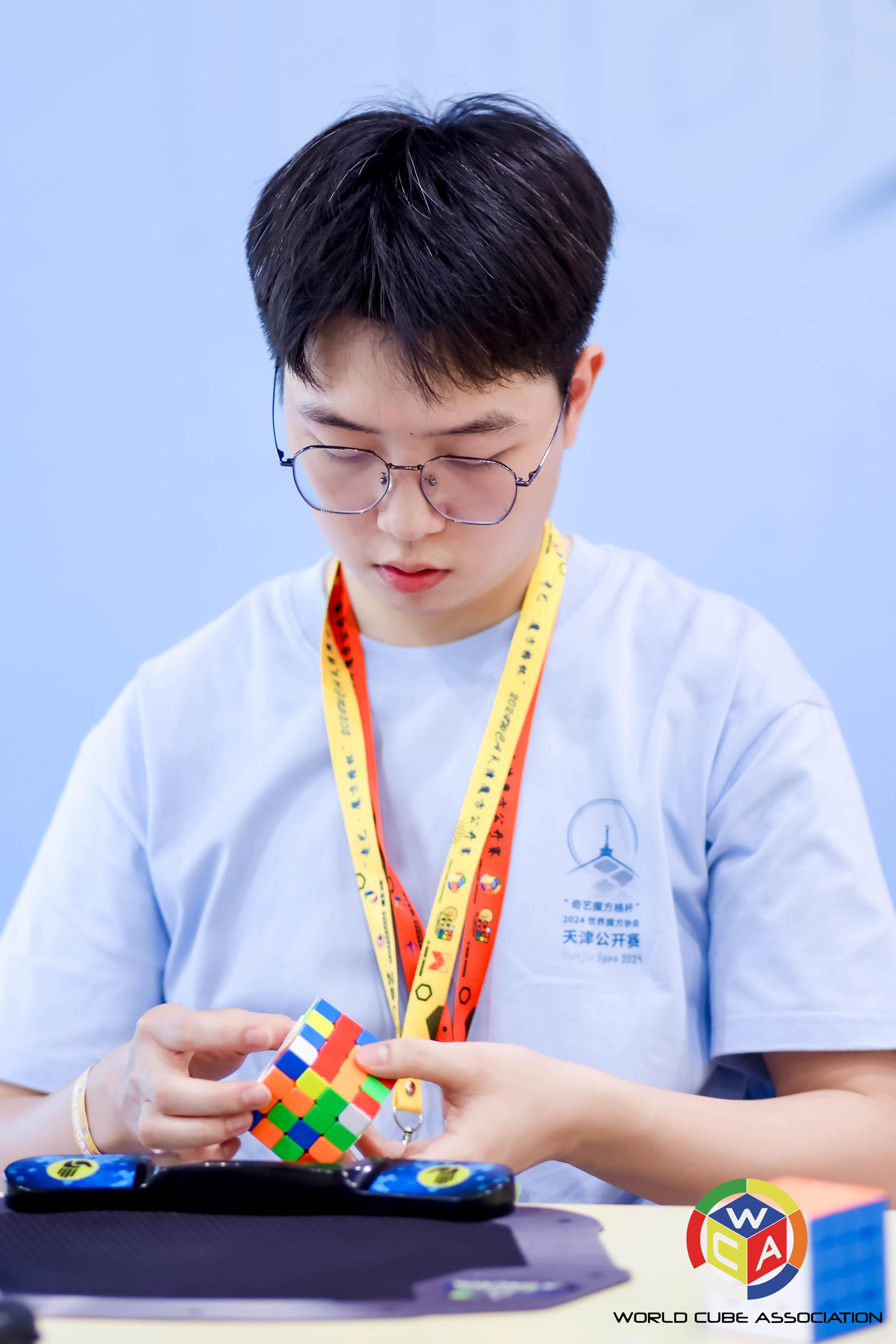 Yuhang Zhong (钟宇航) 的头像