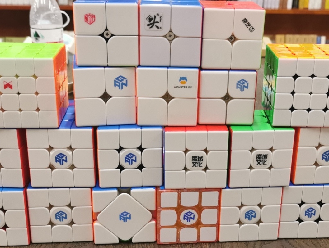 Langyue Qi (戚朗越)